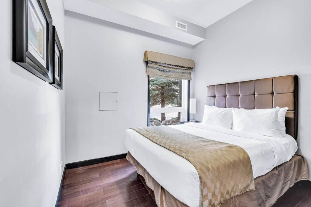 Mountain Getaway In - Sleeps 6 - Pool & Hottub *