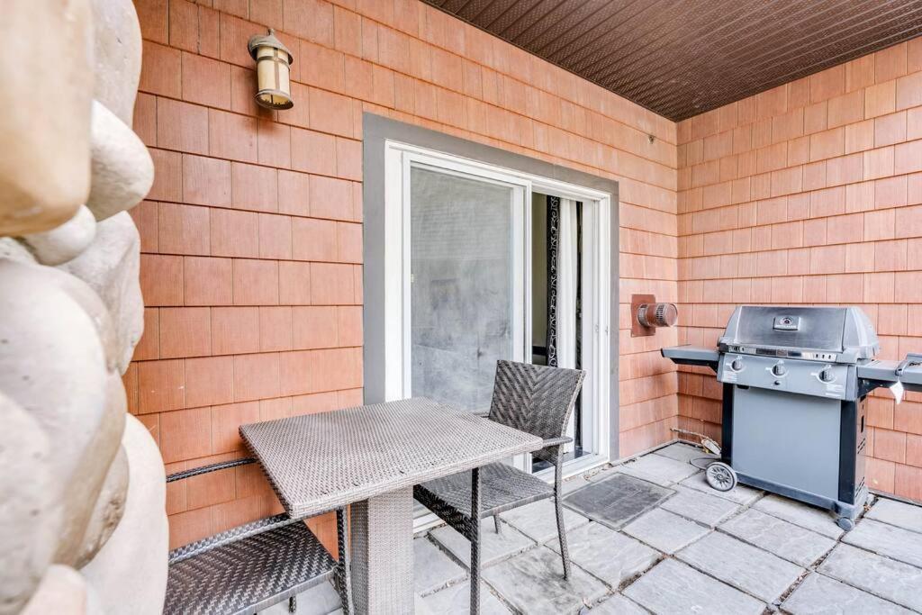 Mountain Getaway In - Sleeps 6 - Pool & Hottub * Canmore